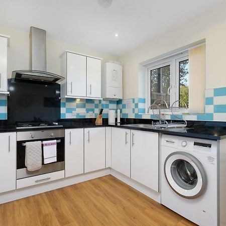 London Heathrow Living Serviced Apartments By Ferndale Stanwell Exteriér fotografie