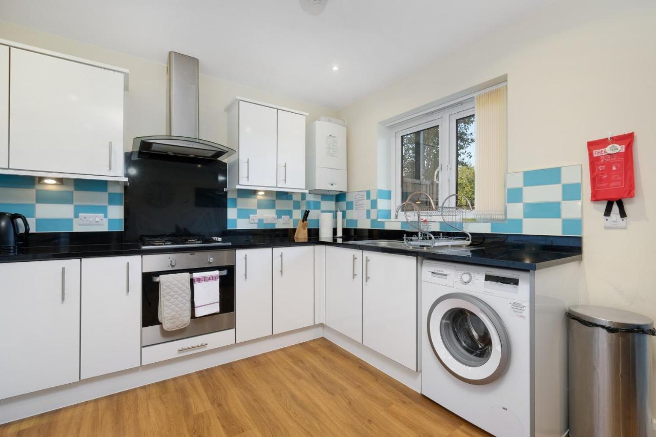 London Heathrow Living Serviced Apartments By Ferndale Stanwell Exteriér fotografie