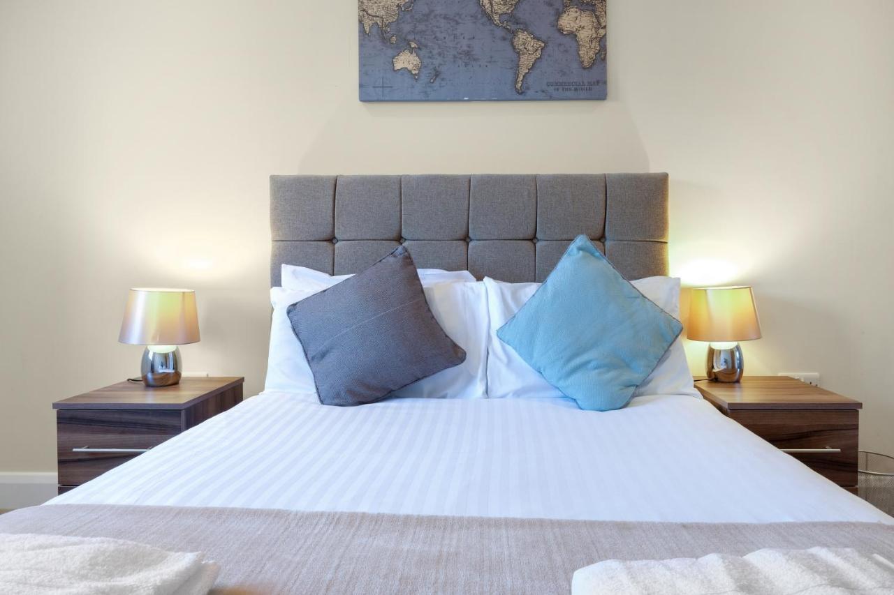 London Heathrow Living Serviced Apartments By Ferndale Stanwell Exteriér fotografie