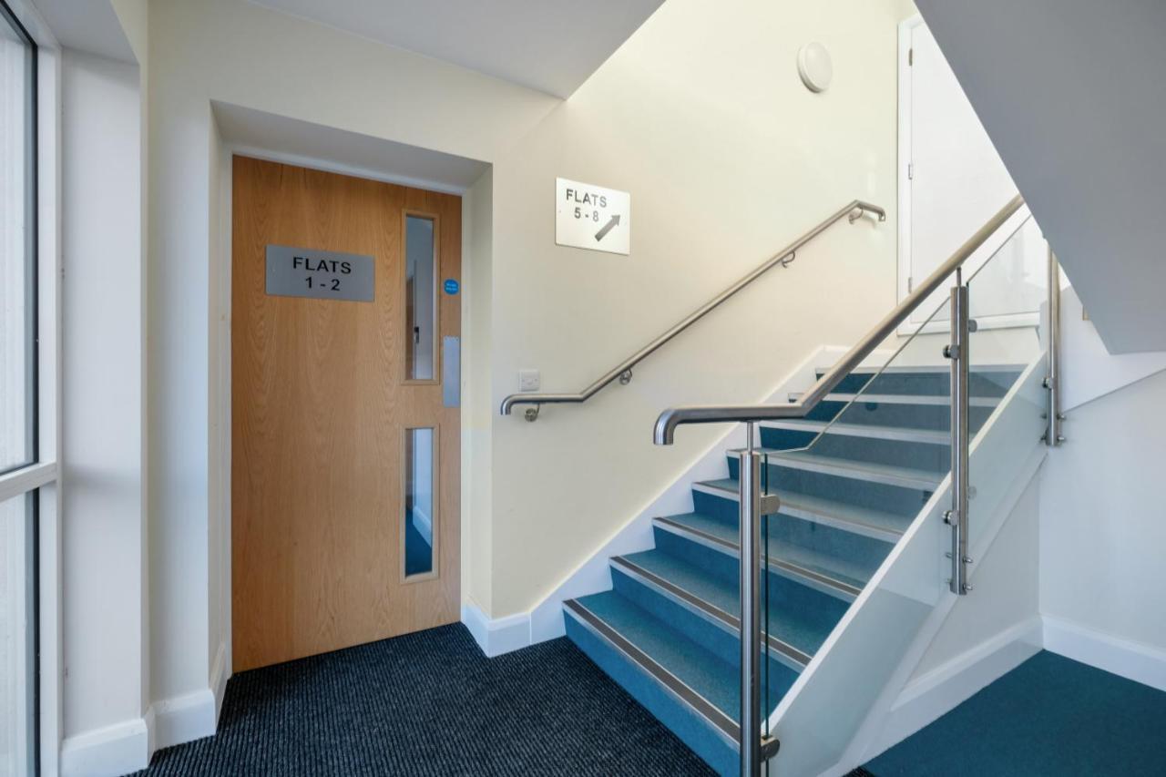 London Heathrow Living Serviced Apartments By Ferndale Stanwell Exteriér fotografie