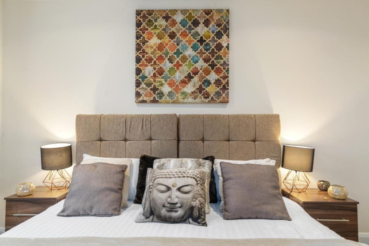 London Heathrow Living Serviced Apartments By Ferndale Stanwell Exteriér fotografie