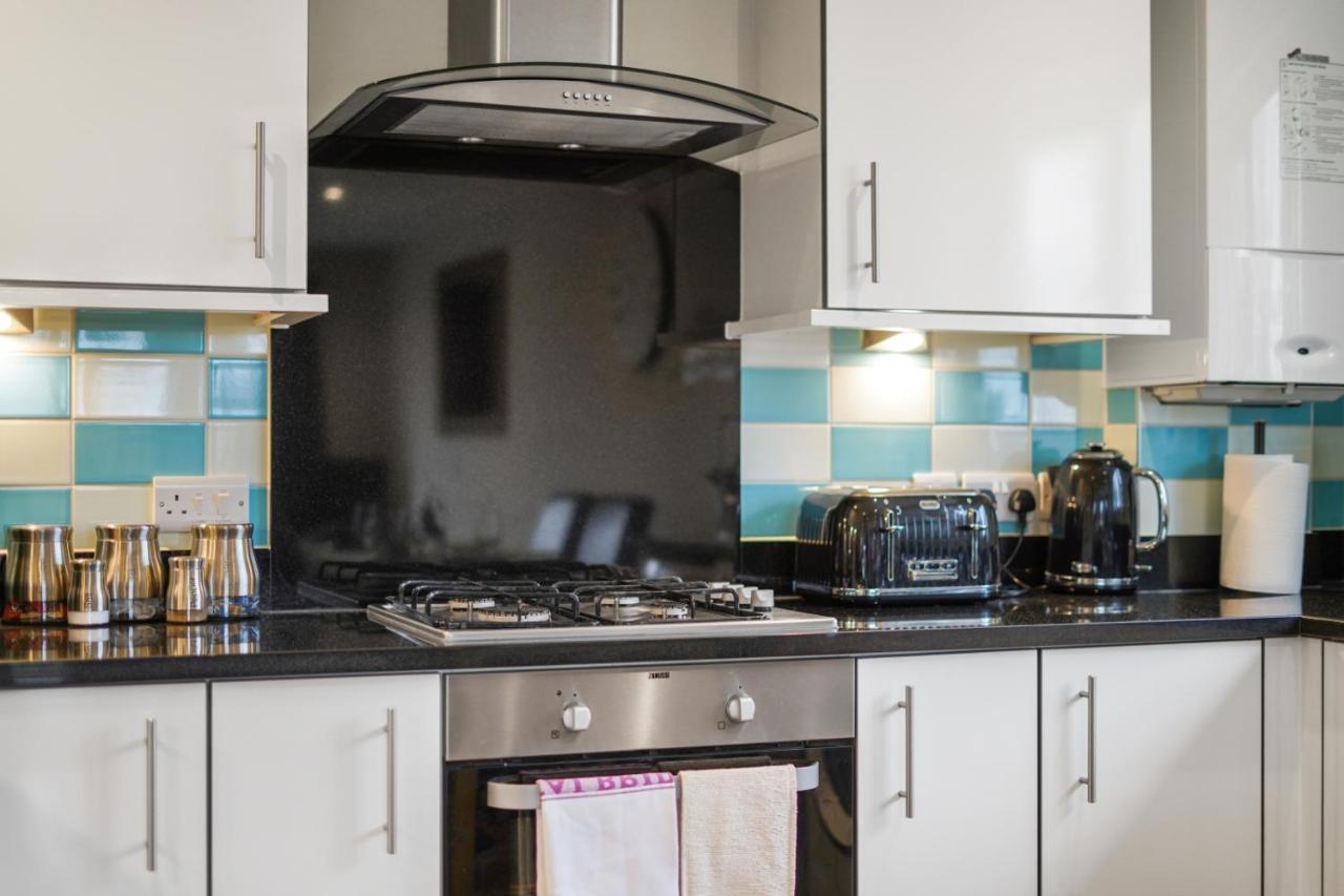 London Heathrow Living Serviced Apartments By Ferndale Stanwell Exteriér fotografie