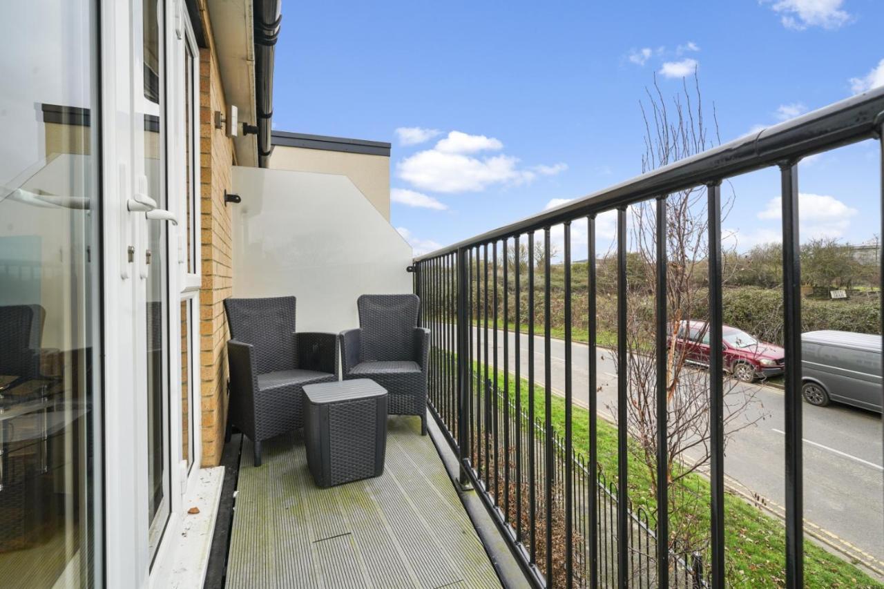 London Heathrow Living Serviced Apartments By Ferndale Stanwell Exteriér fotografie