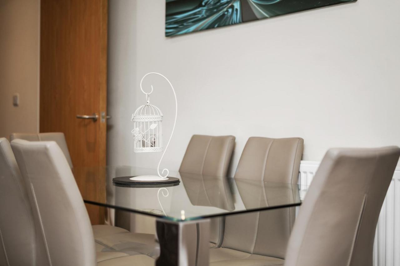 London Heathrow Living Serviced Apartments By Ferndale Stanwell Exteriér fotografie