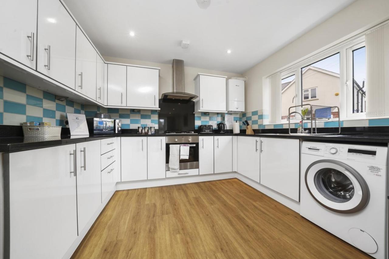 London Heathrow Living Serviced Apartments By Ferndale Stanwell Exteriér fotografie